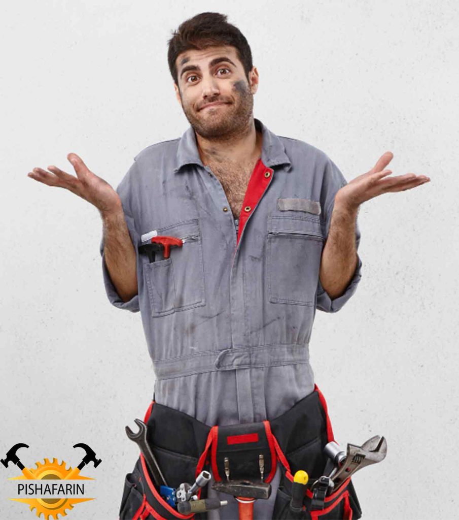 اپراتور حرفه ای برای کار با آسیاب پلاستیک
